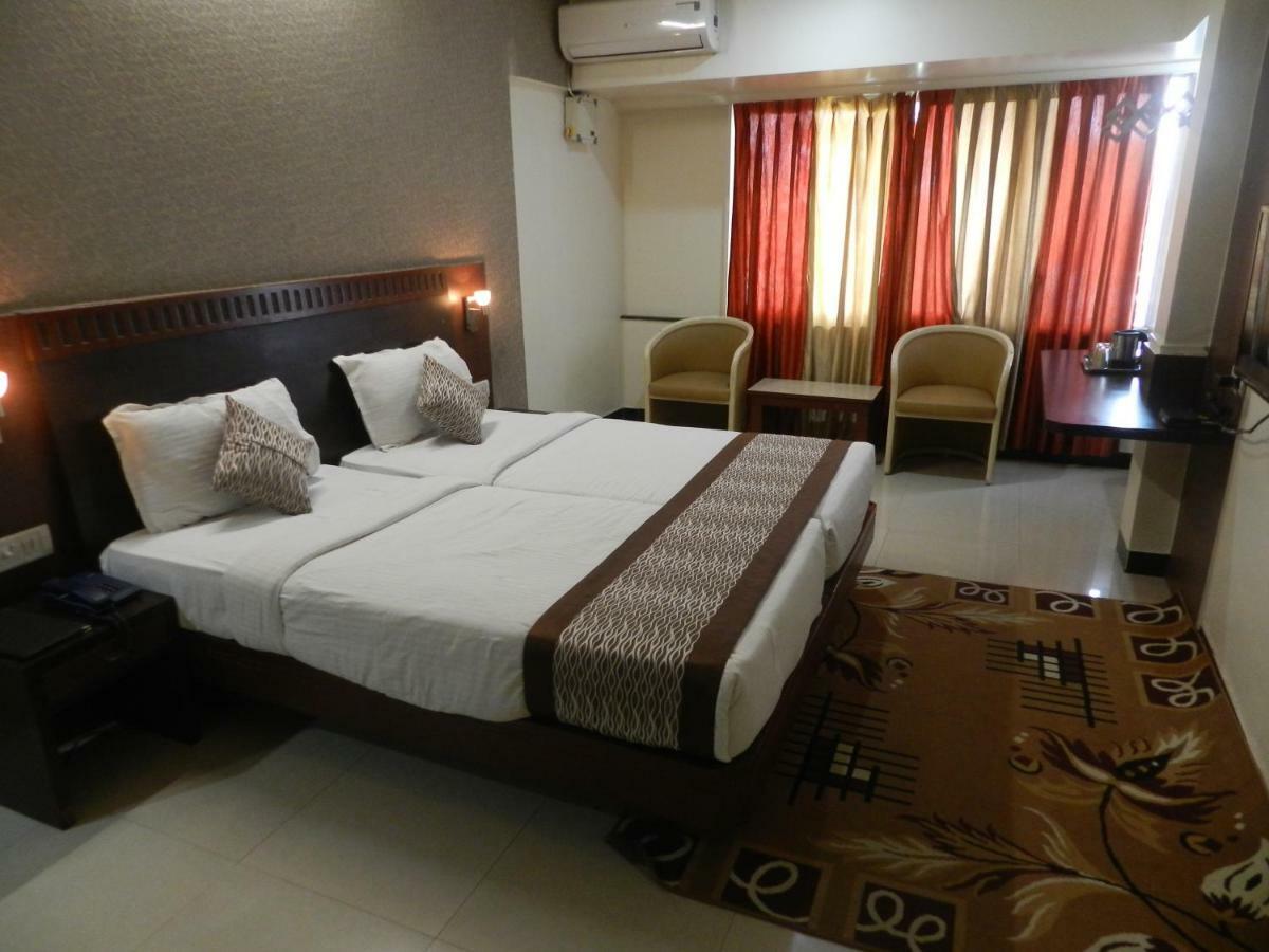 Hotel Ayodhya Колхапур Екстер'єр фото